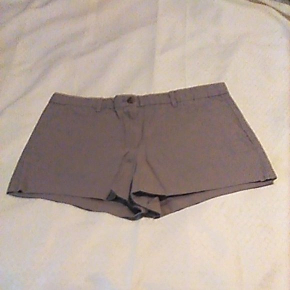 Khakis By GAP Shorts Size 08R Khaki Green Summer Short Marcia GAP - Picture 1 of 3